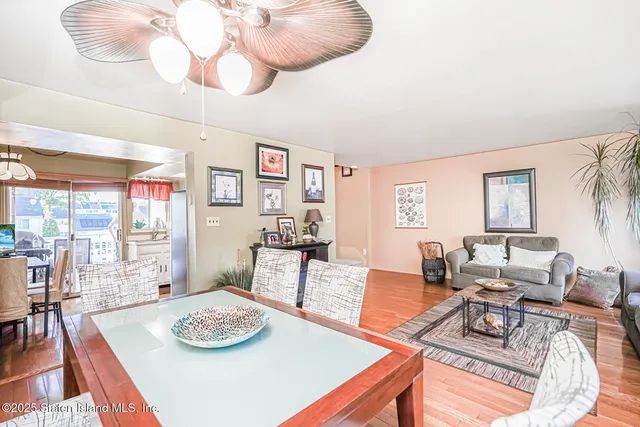 $629,900 | 38 Beekman Circle | Arden Heights