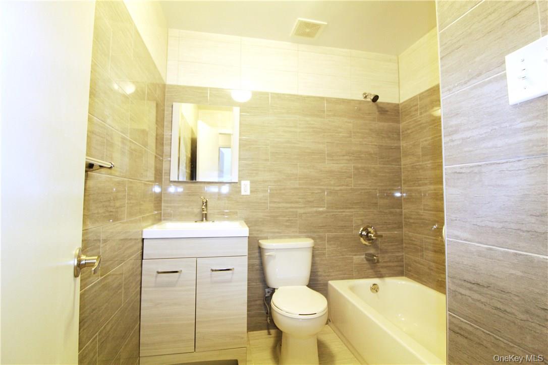 1355 Plimpton Avenue, Unit 4 Bronx, NY 10452 - Photo 6 of 19