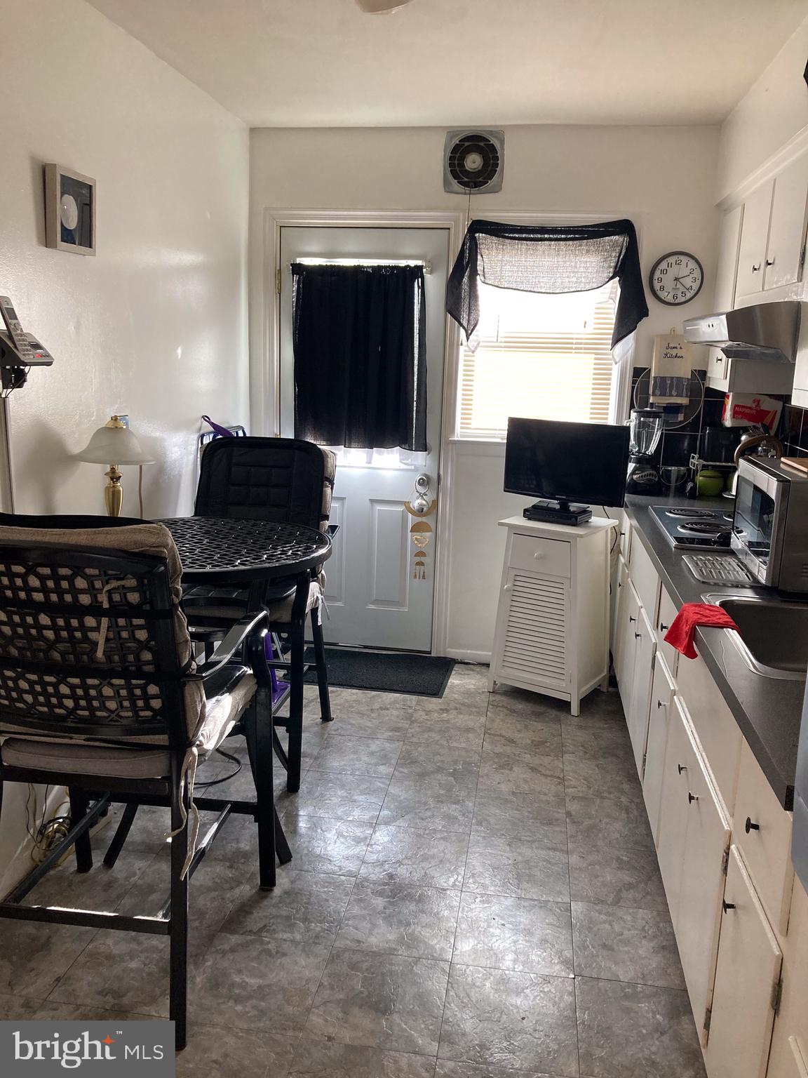 1127 Hollen Road Baltimore, MD 21239 - Photo 13 of 41