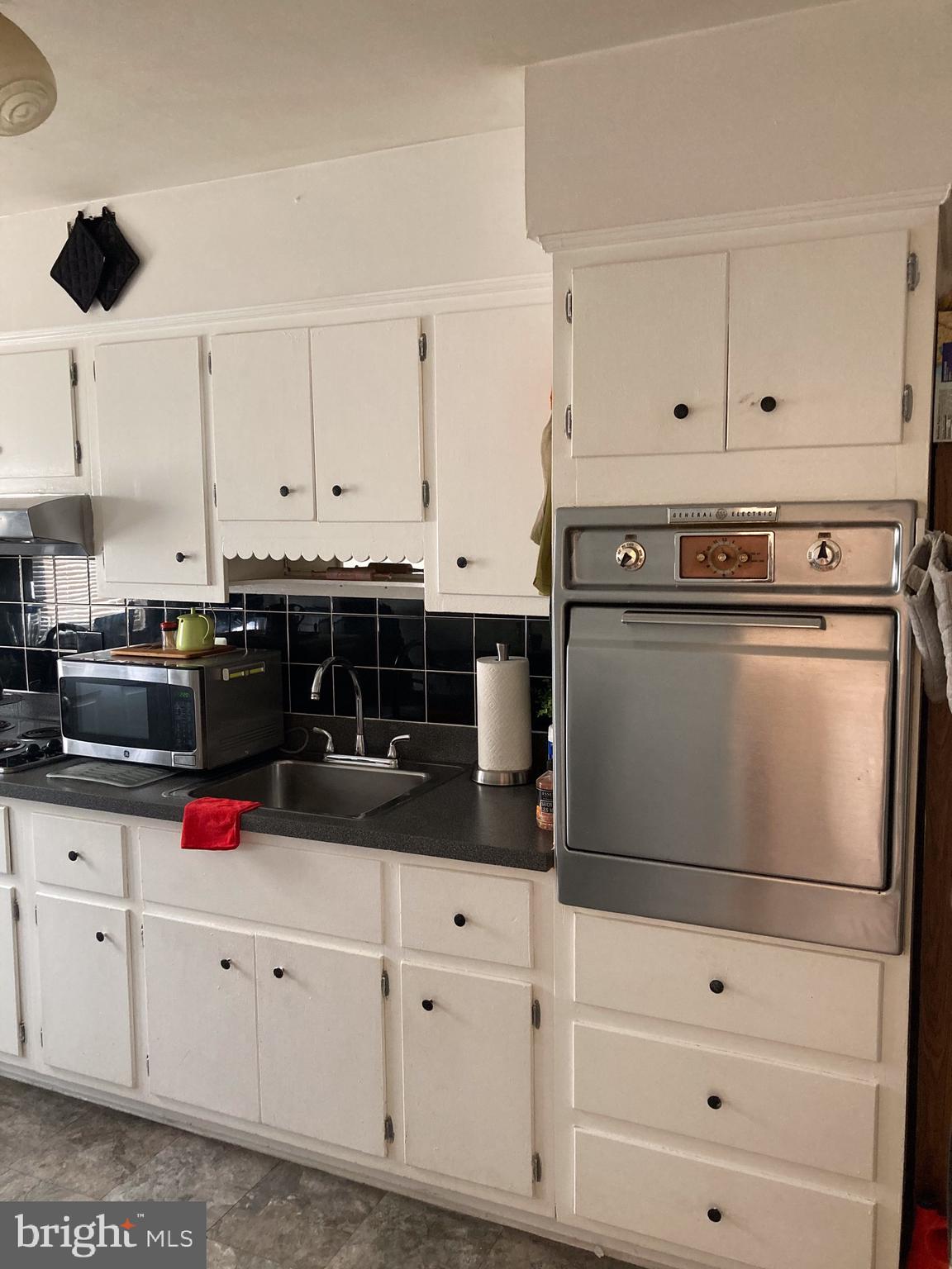 1127 Hollen Road Baltimore, MD 21239 - Photo 14 of 41