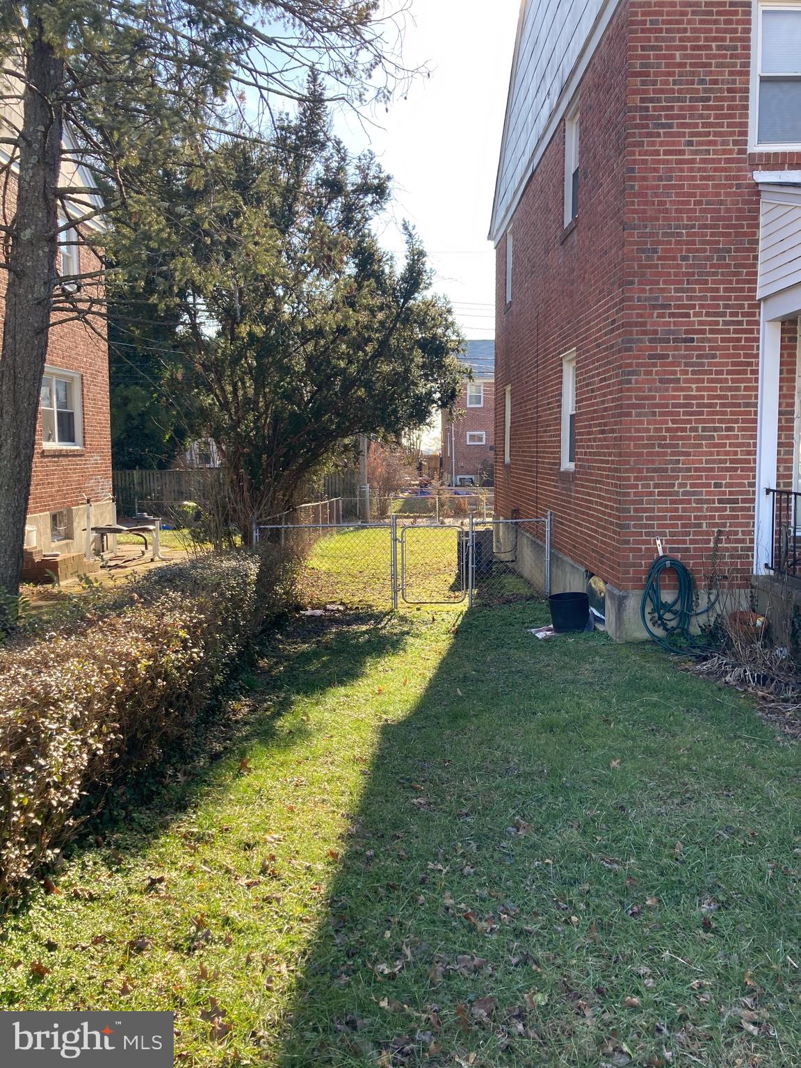1127 Hollen Road Baltimore, MD 21239 - Photo 4 of 41