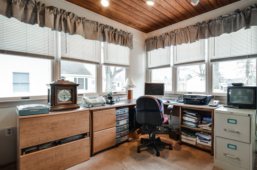 54 Westlake Road Natick, MA 01760 - Photo 11 of 23 Gallery Image 11
