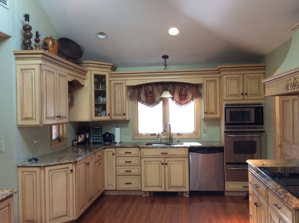 16 Mayflower Road Braintree, MA 02184 - Photo 8 of 28 Gallery Image 8