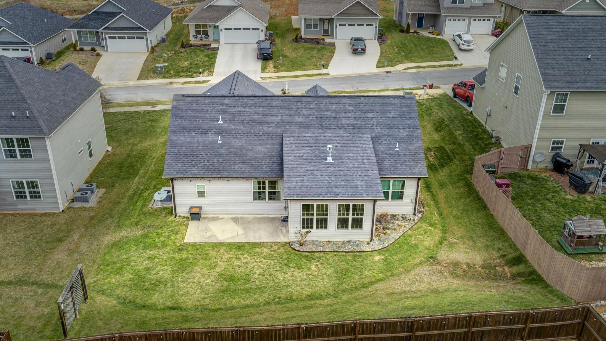 573 Suffolk Road Johnson City, TN 37615 - Photo 28 of 29 573SuffolkDrone8
