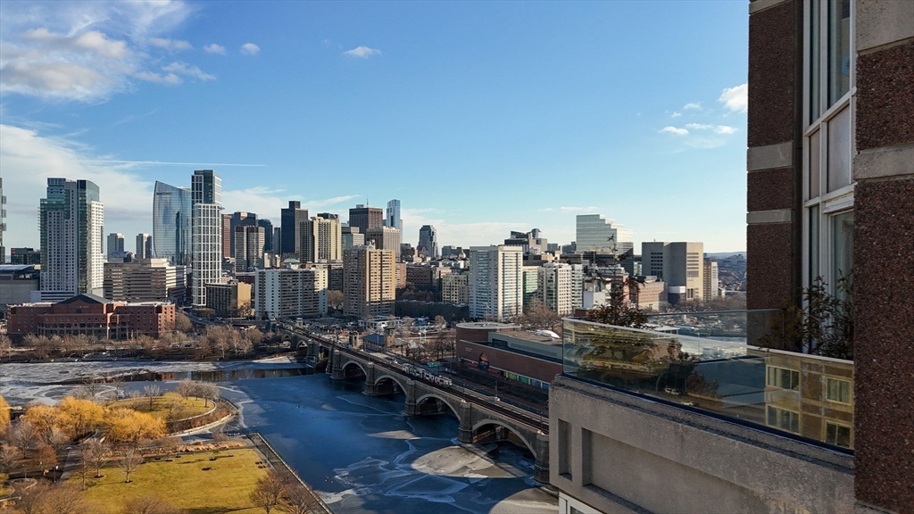 8 Museum Way, Unit 2304 Cambridge, MA 02141 - Photo 33 of 39 a city view with tall buildings