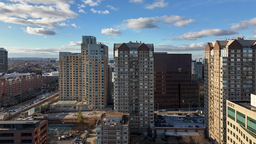 8 Museum Way, Unit 2304 Cambridge, MA 02141 - Photo 38 of 39 a city view
