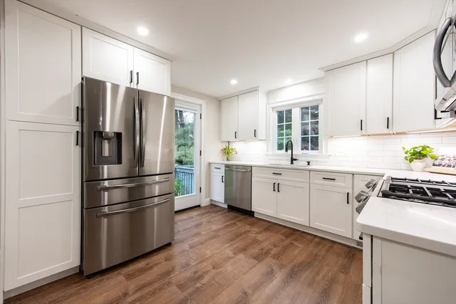 $575,000 | 841 Lincoln Street, Franklin, MA 02038