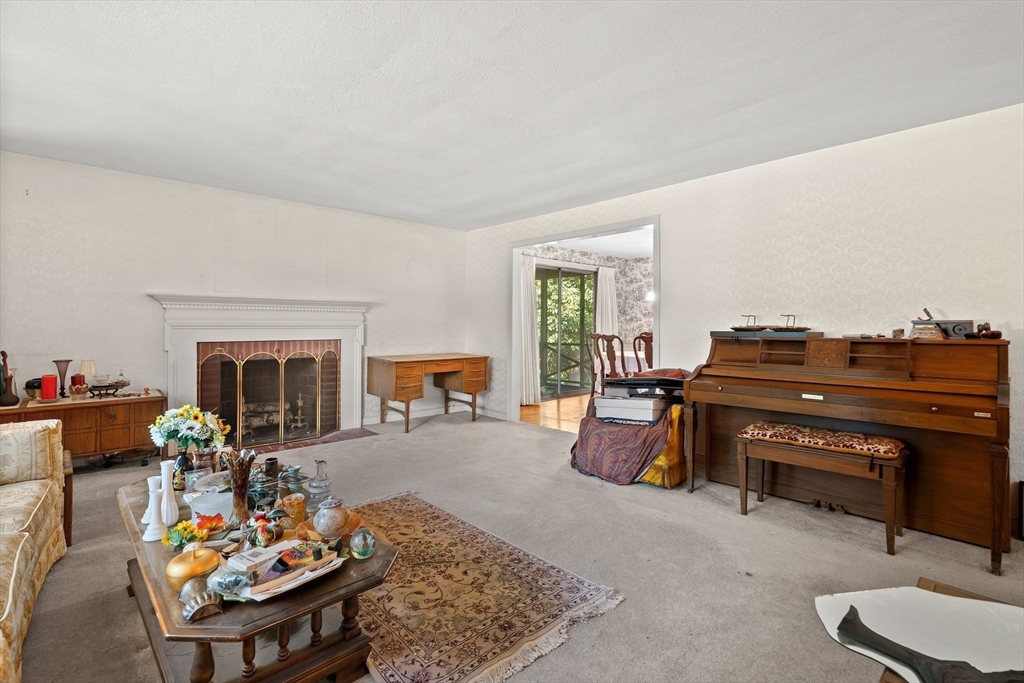 8 Dana Road Bedford, MA 01730 - Photo 6 of 41 Gallery Image 6