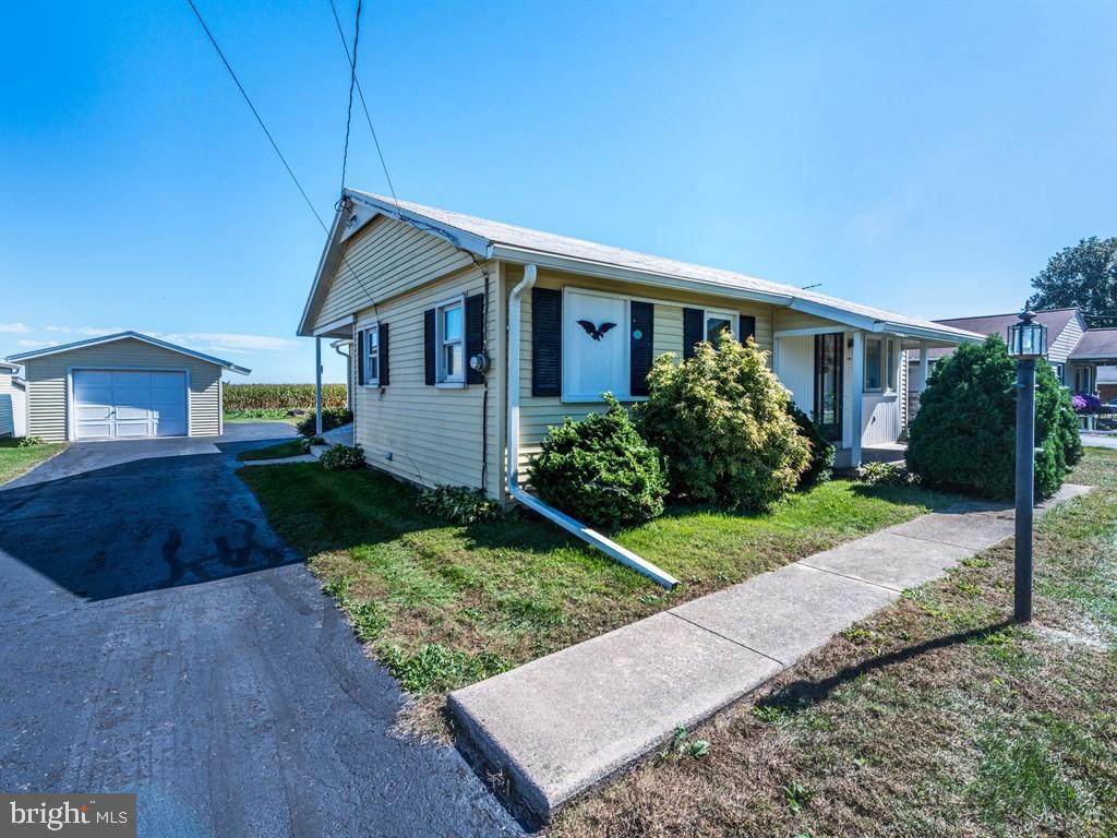 2194 Mine Road Paradise, PA 17562 - Photo 2 of 26