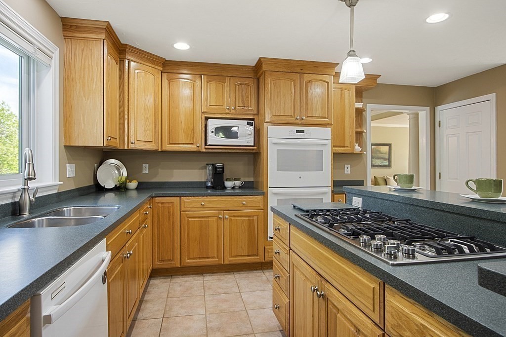 96 Grist Mill Road Littleton, MA 01460 - Photo 17 of 42 Gallery Image 17