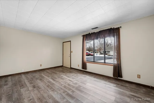 $189,000 | 2315 Buttercup Lane, Crest Hill, IL 60403