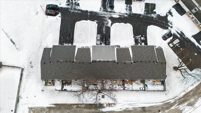 $189,000 | 2315 Buttercup Lane, Crest Hill, IL 60403