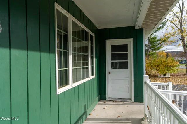 $1,800 | 11 Keyes Street, Warrensburg, NY 12885