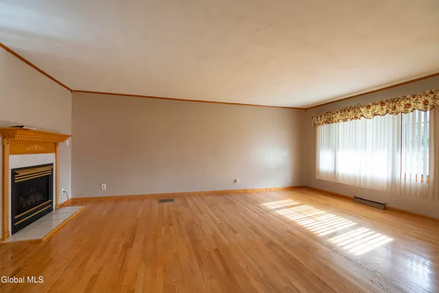 $1,800 | 11 Keyes Street, Warrensburg, NY 12885