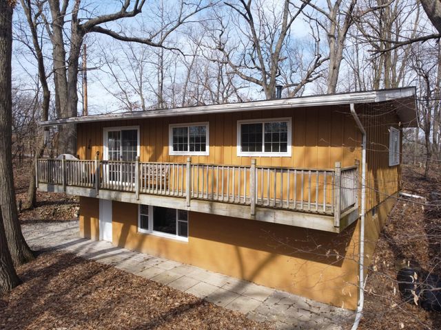 N7494 Oak Lane, La Grange, WI 53121