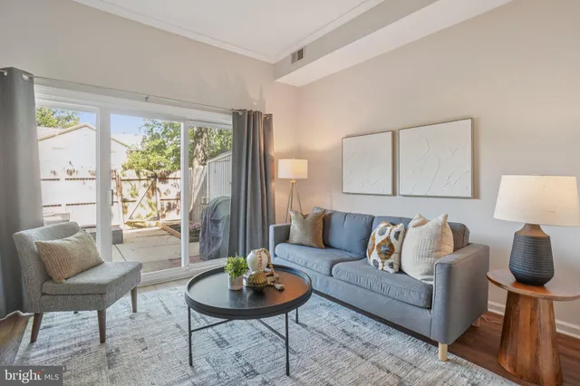 $389,176 | 8372 Forrester Boulevard, Unit 478, Springfield, VA 22152