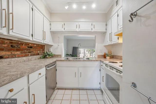 $389,176 | 8372 Forrester Boulevard, Unit 478, Springfield, VA 22152