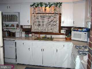 2530 Larkin Road Boothwyn, PA 19061 - Photo 4 of 6 Gallery Image 4