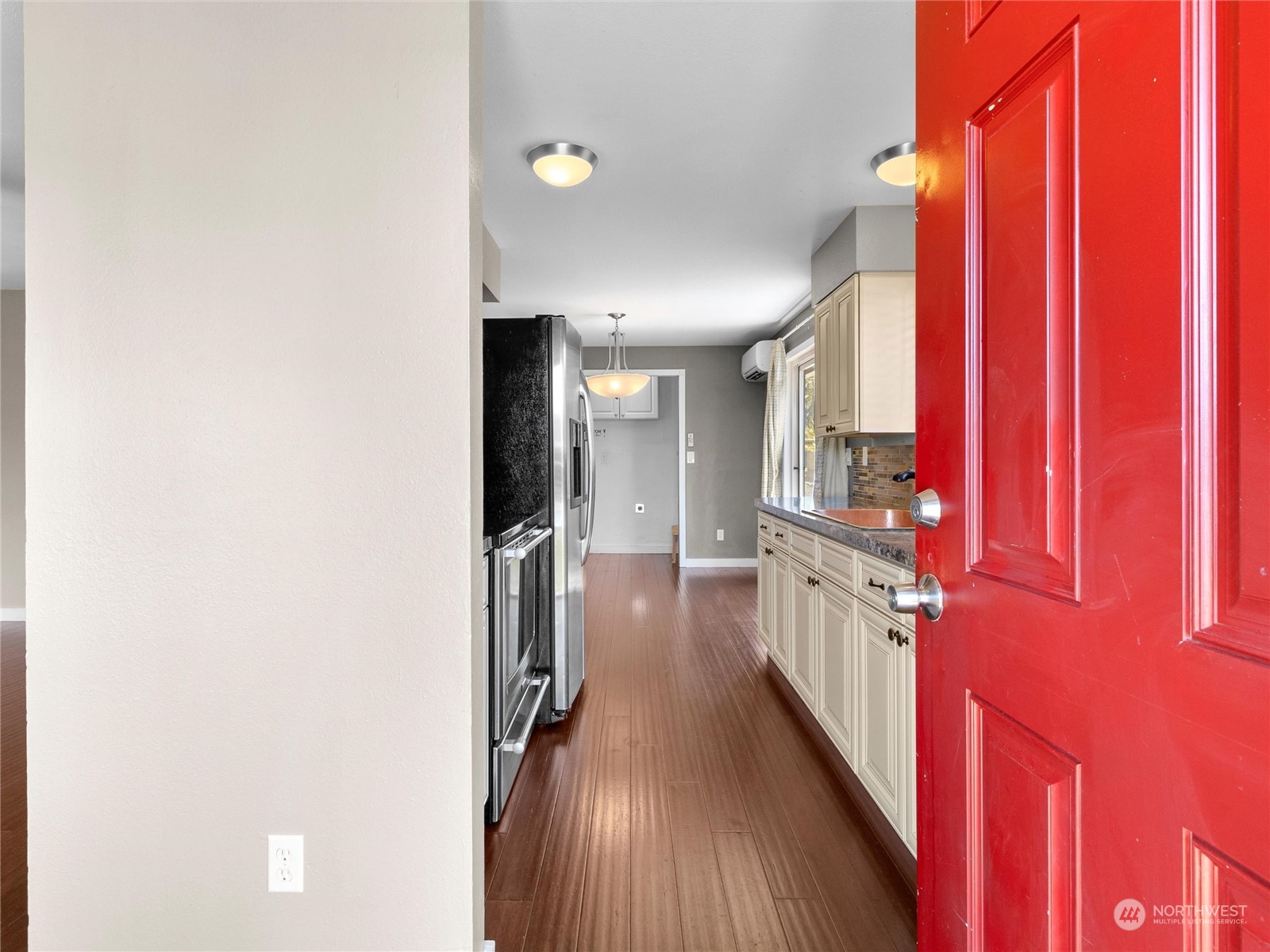 1608 Coolidge Road Aberdeen, WA 98520 - Photo 4 of 27 Gallery Image 4