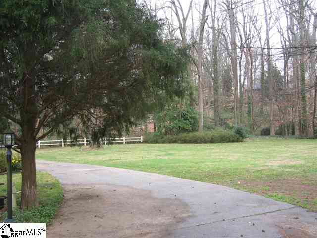 12 Berryhill Road Greenville, SC 29615 - Photo 17 of 24 Gallery Image 17