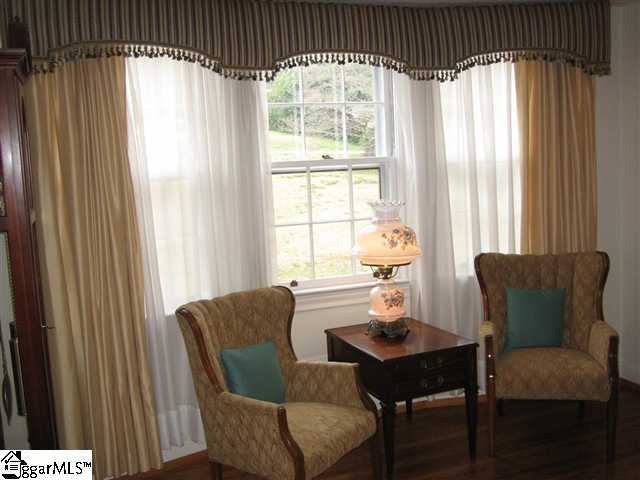 12 Berryhill Road Greenville, SC 29615 - Photo 5 of 24 Gallery Image 5