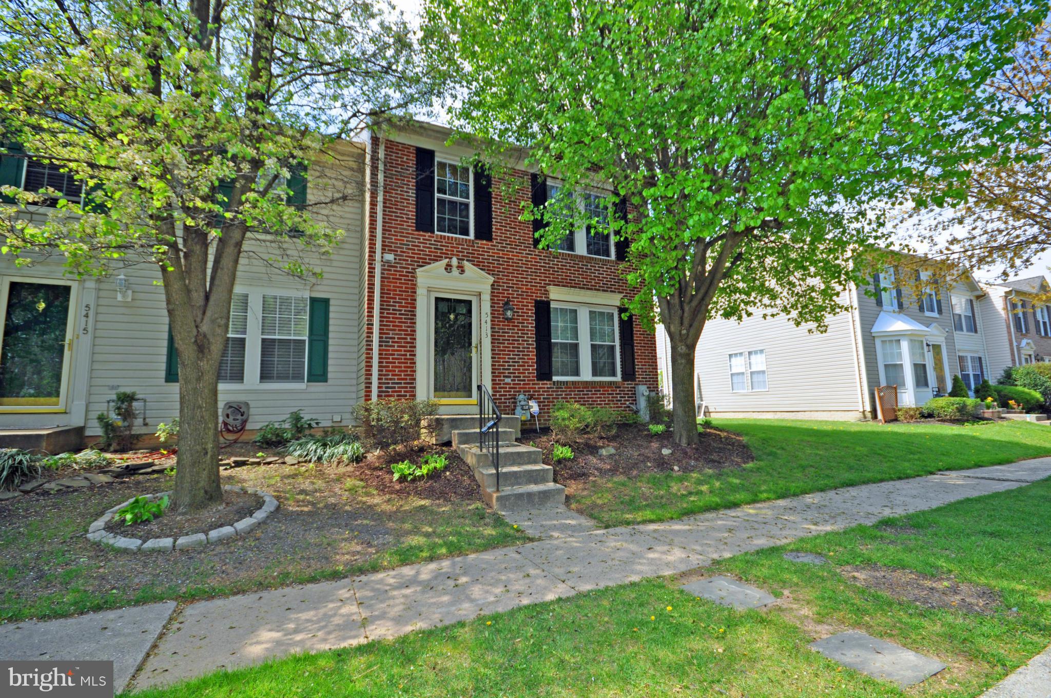 5413 Canonbury Road Baltimore, MD 21237 - Photo 3 of 30 End Unit Townhome with Brick Facade