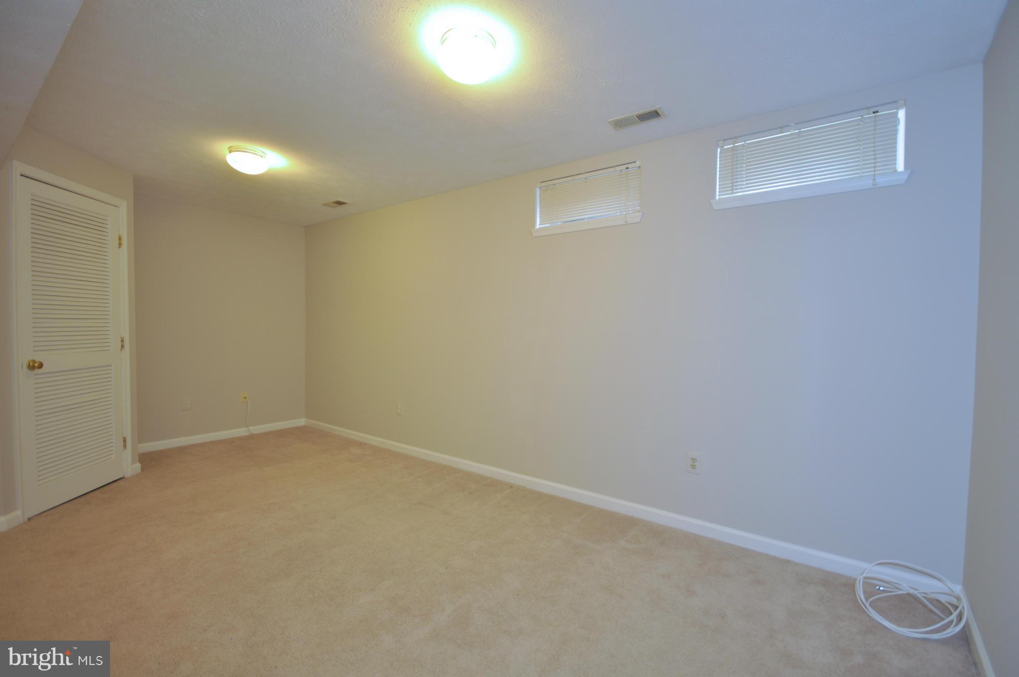 5413 Canonbury Road Baltimore, MD 21237 - Photo 21 of 30 Family Room