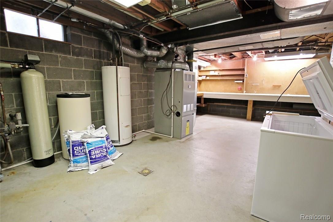3900 Allen Road Ortonville, MI 48462 - Photo 40 of 55 40) Lower Level Utility Room.jpg