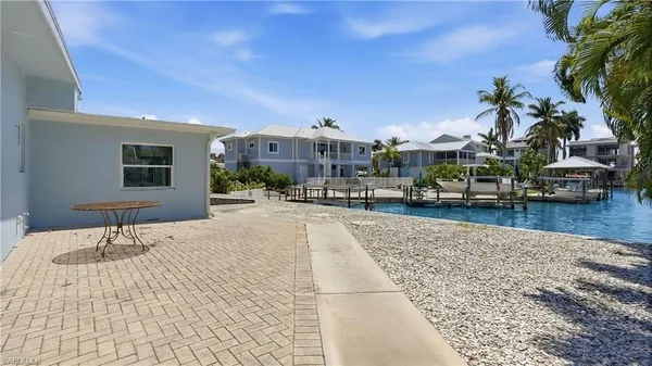 $824,900 | 8336 Lagoon Road, Fort Myers Beach, FL 33931