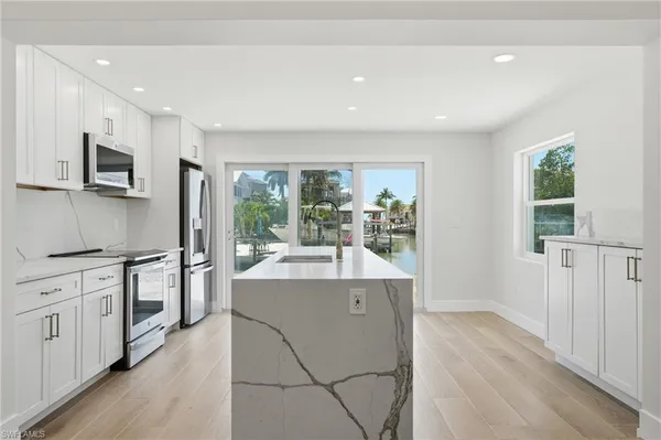 $824,900 | 8336 Lagoon Road, Fort Myers Beach, FL 33931
