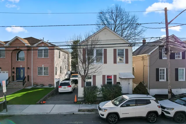 $650,000 | 718 1st Street, Secaucus, NJ 07094
