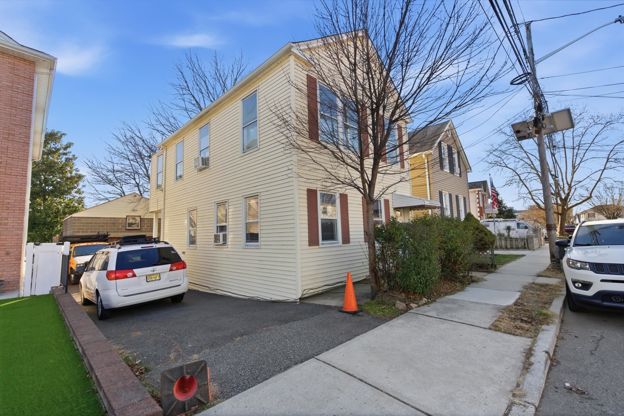 718 1st Street Secaucus, NJ 07094 - Photo 3 of 29