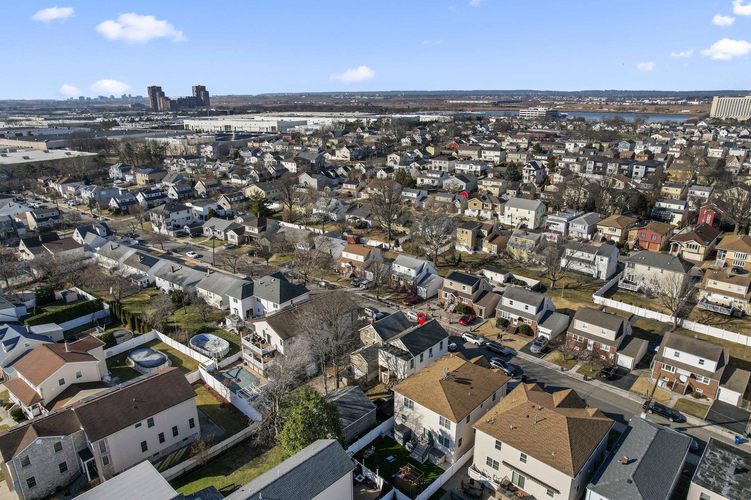 718 1st Street Secaucus, NJ 07094 - Photo 4 of 29