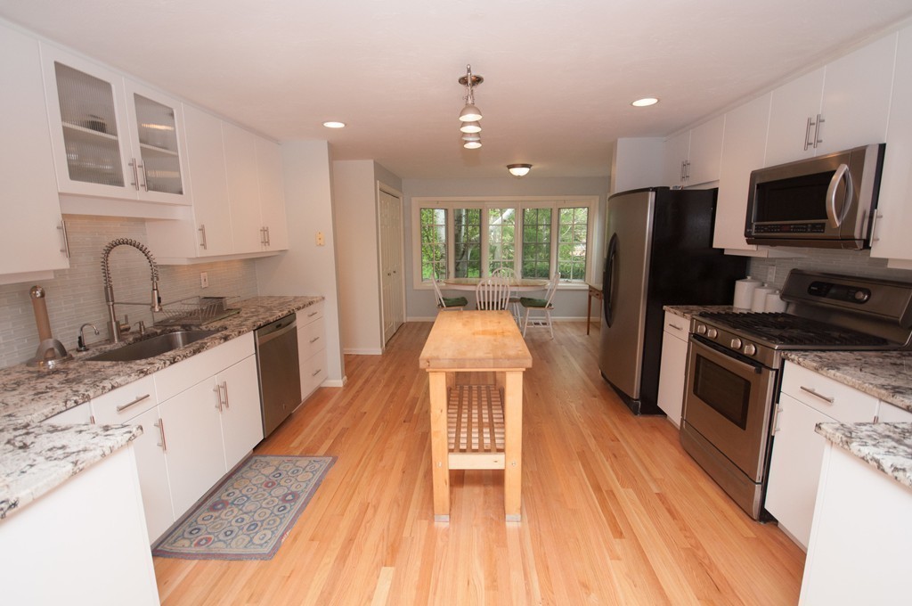 267 Concord Road Wayland, MA 01778 - Photo 8 of 27
