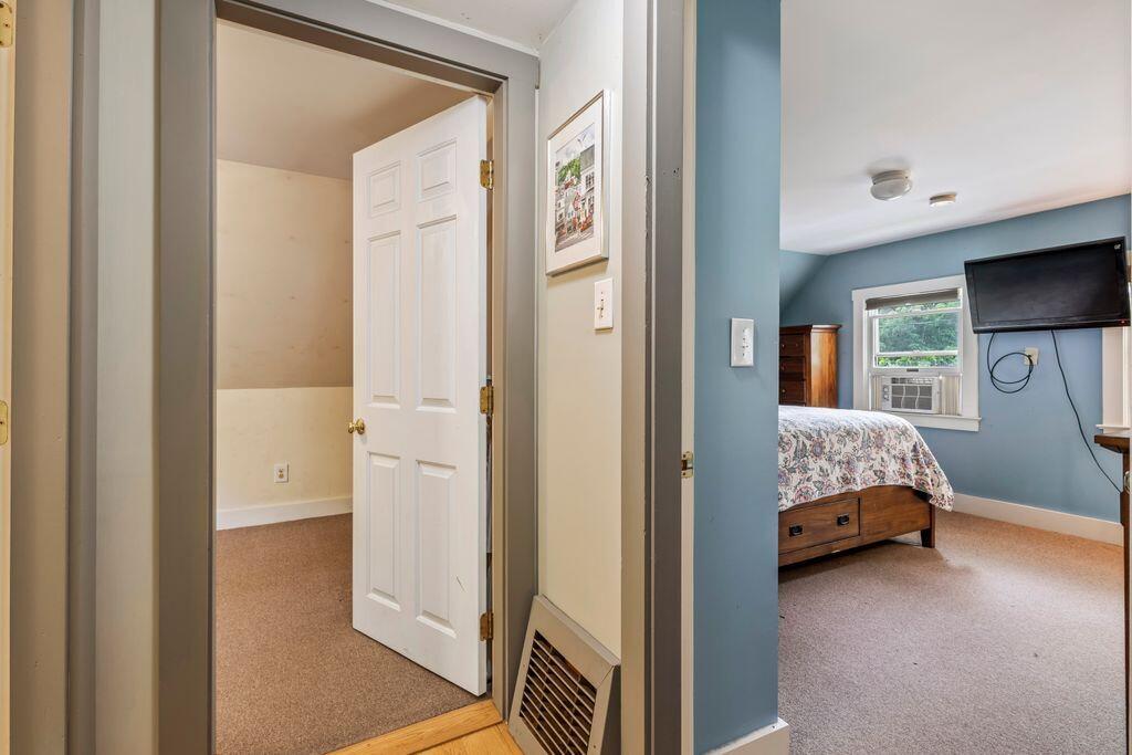 5 Paine Road Boothbay Harbor, ME 04538 - Photo 39 of 58 Upstairs hallway