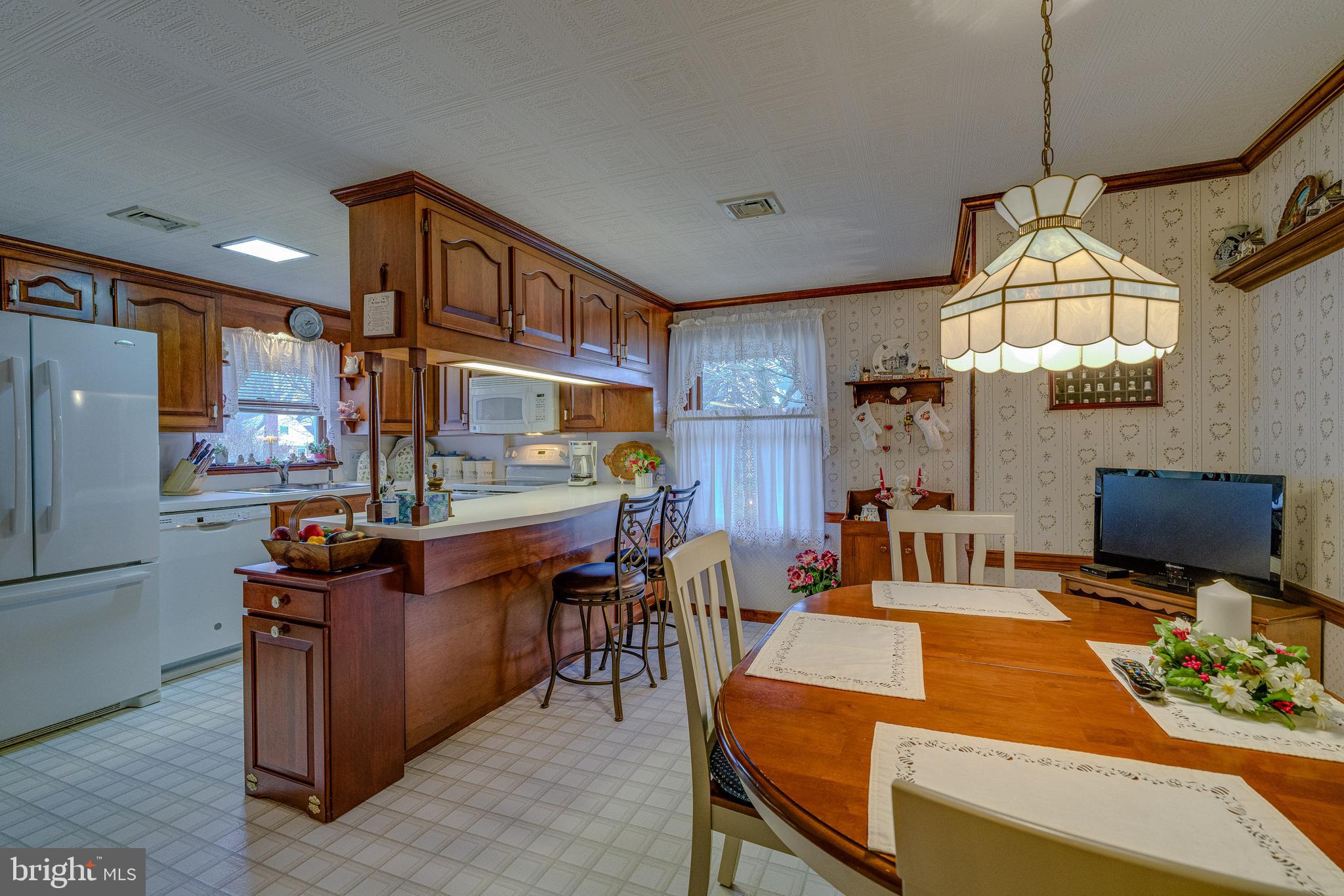 501 Kissel Hill Road Lititz, PA 17543 - Photo 8 of 43