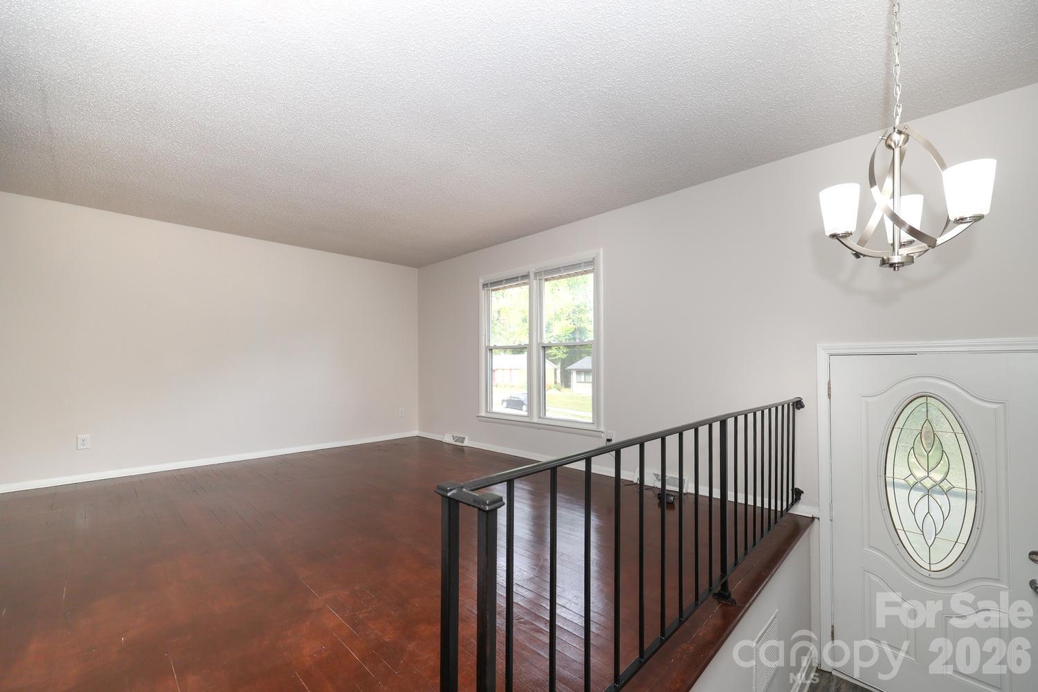 5001 Springview Road Charlotte, NC 28213 - Photo 2 of 30