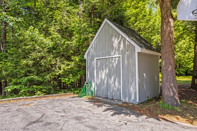 $859,000 | 15 Harvey Brook Drive, Freeport, ME 04032