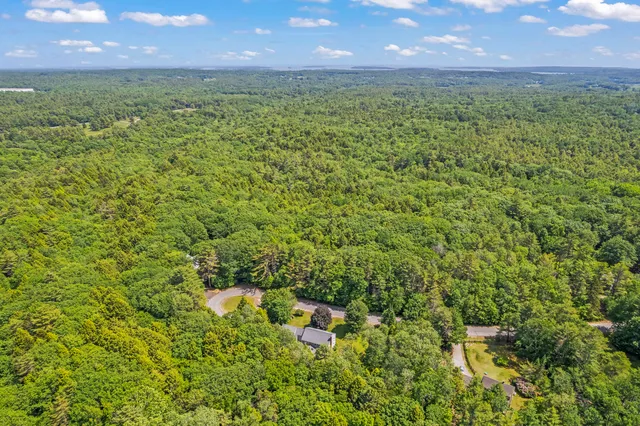 $859,000 | 15 Harvey Brook Drive, Freeport, ME 04032