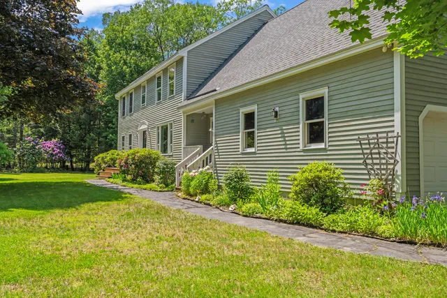 $859,000 | 15 Harvey Brook Drive, Freeport, ME 04032