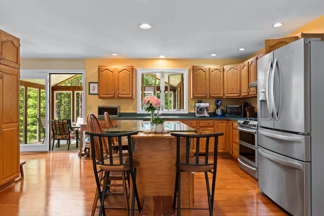 $859,000 | 15 Harvey Brook Drive, Freeport, ME 04032