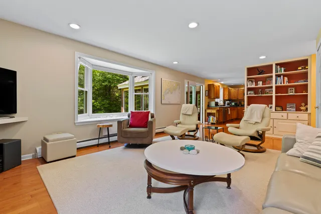 $859,000 | 15 Harvey Brook Drive, Freeport, ME 04032