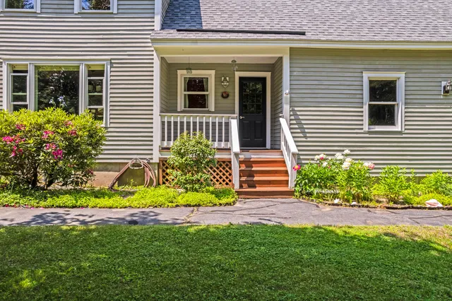 $859,000 | 15 Harvey Brook Drive, Freeport, ME 04032