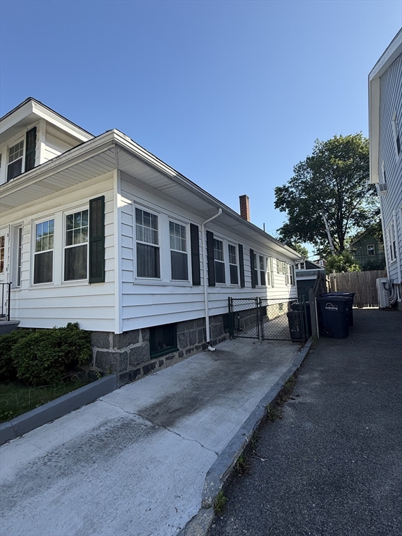 21 Bexley Road Boston, MA 02131 - Photo 5 of 34 Gallery Image 5