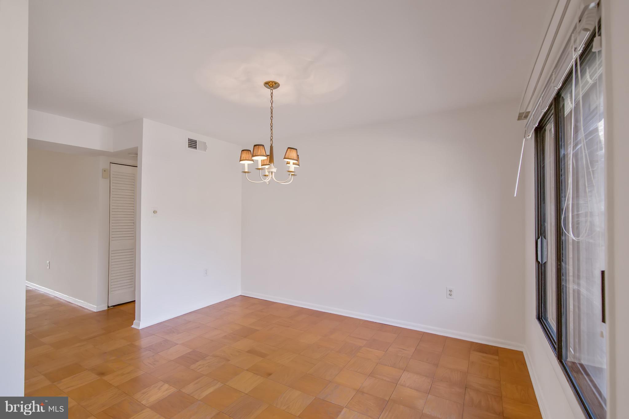 5253 West Running Brook Road, Unit 302 Columbia, MD 21044 - Photo 11 of 30 Dining Room
