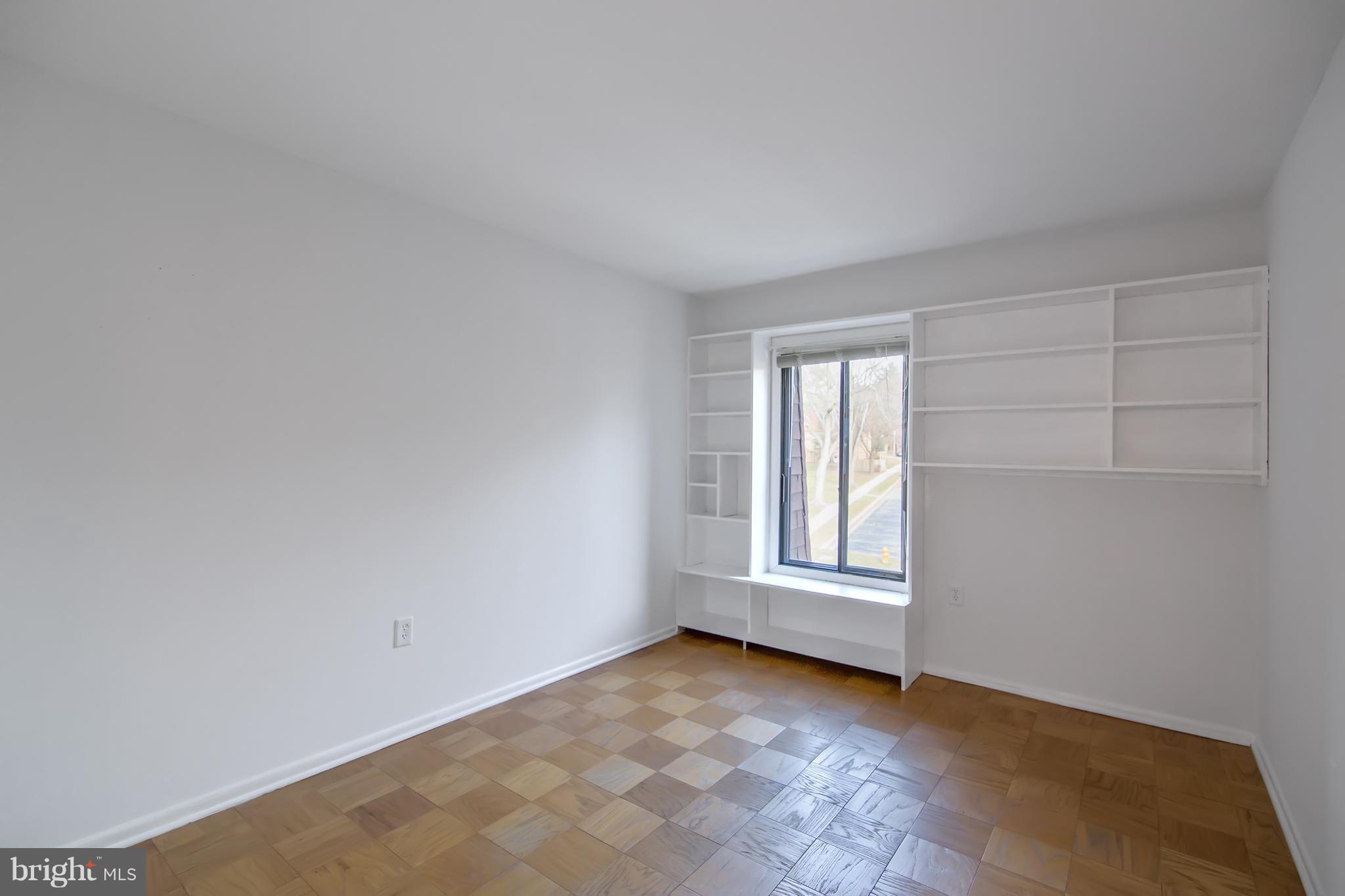 5253 West Running Brook Road, Unit 302 Columbia, MD 21044 - Photo 19 of 30 Second BR with built in shelves.