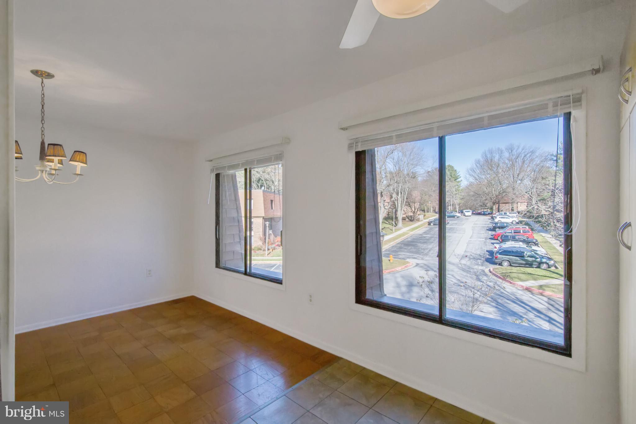 5253 West Running Brook Road, Unit 302 Columbia, MD 21044 - Photo 10 of 30 Dining Room/Kitchen
