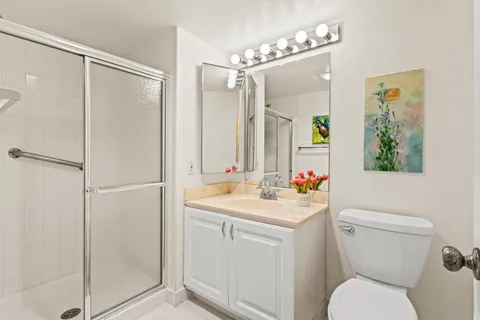 $209,900 | 7 Stratford Drive, Unit G, Boynton Beach, FL 33436