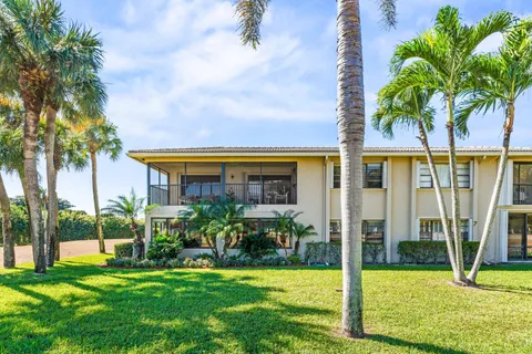 $209,900 | 7 Stratford Drive, Unit G, Boynton Beach, FL 33436