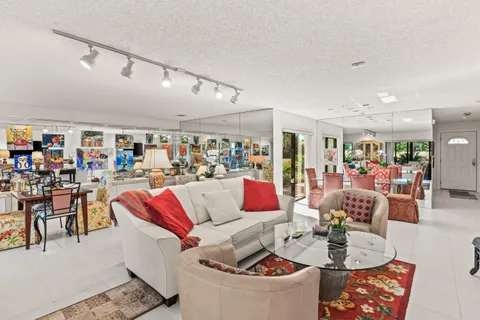 $209,900 | 7 Stratford Drive, Unit G, Boynton Beach, FL 33436